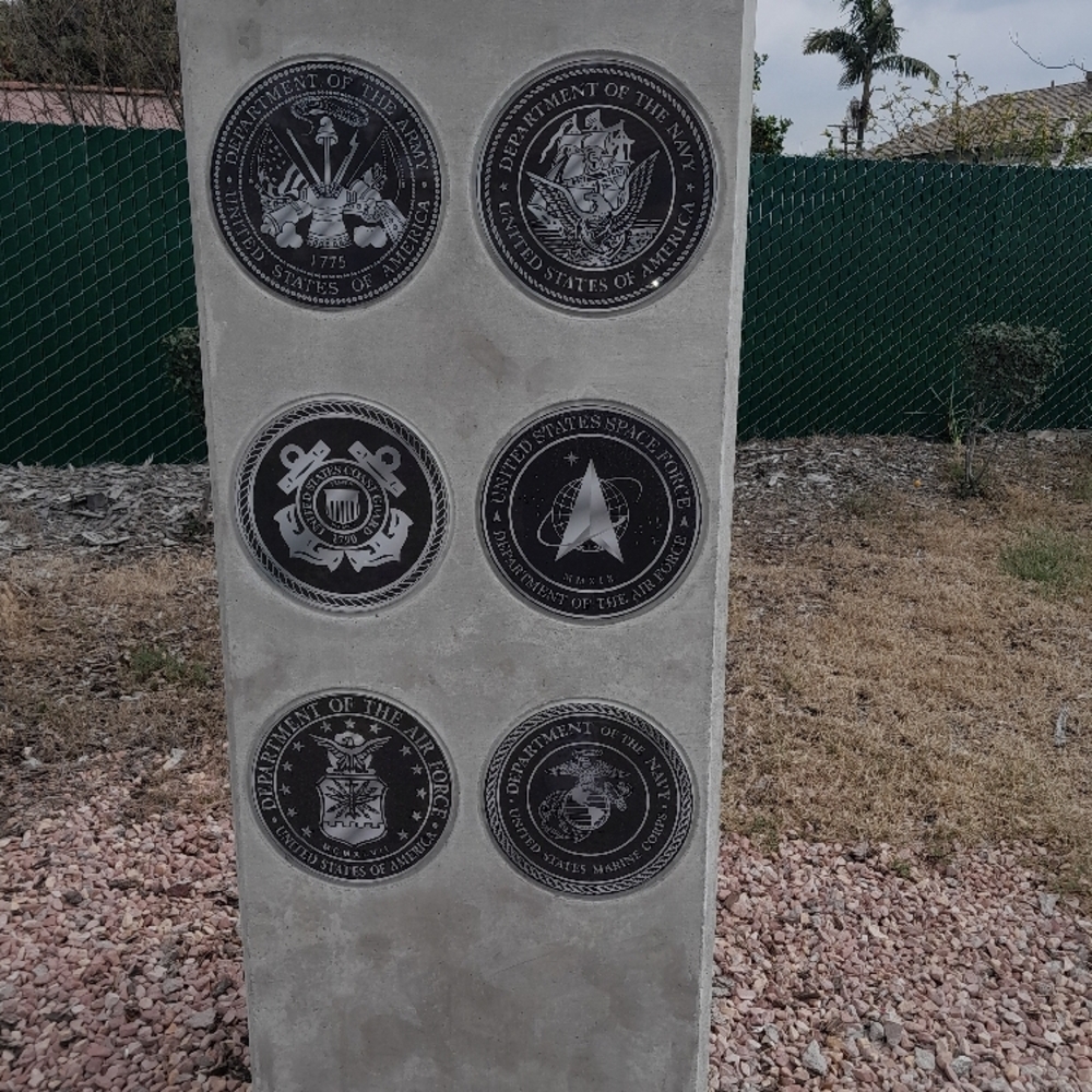 Decorative Concrete Pillar with Emblems
